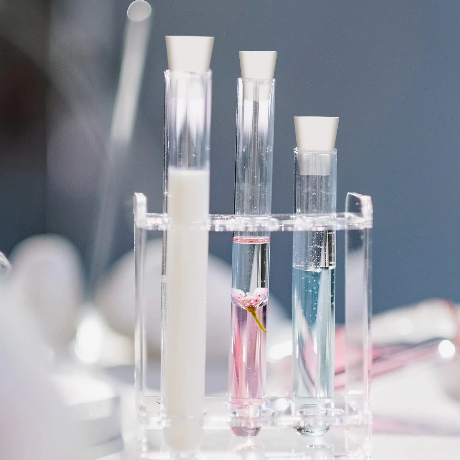 16 sztuk zatyczek gumowych, zatyczki gumowe, białe, korki laboratoryjne, zatyczki uszczelniające Push-In, gumowe zatyczki do otworu stożkowego, stopery laboratoryjne, gumowe zatyczki do